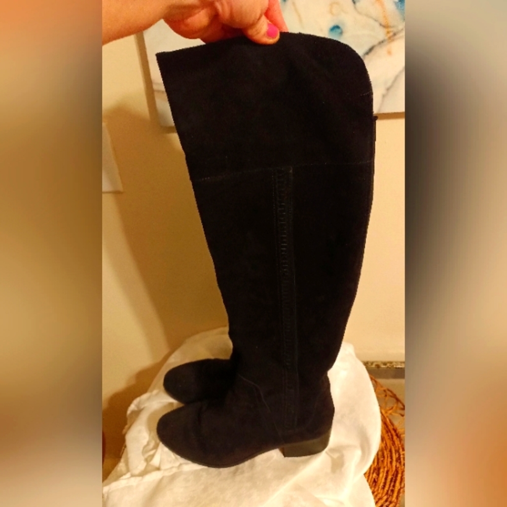 Vince Camuto black Verona suede side zip knee high women's boots size 9.5
